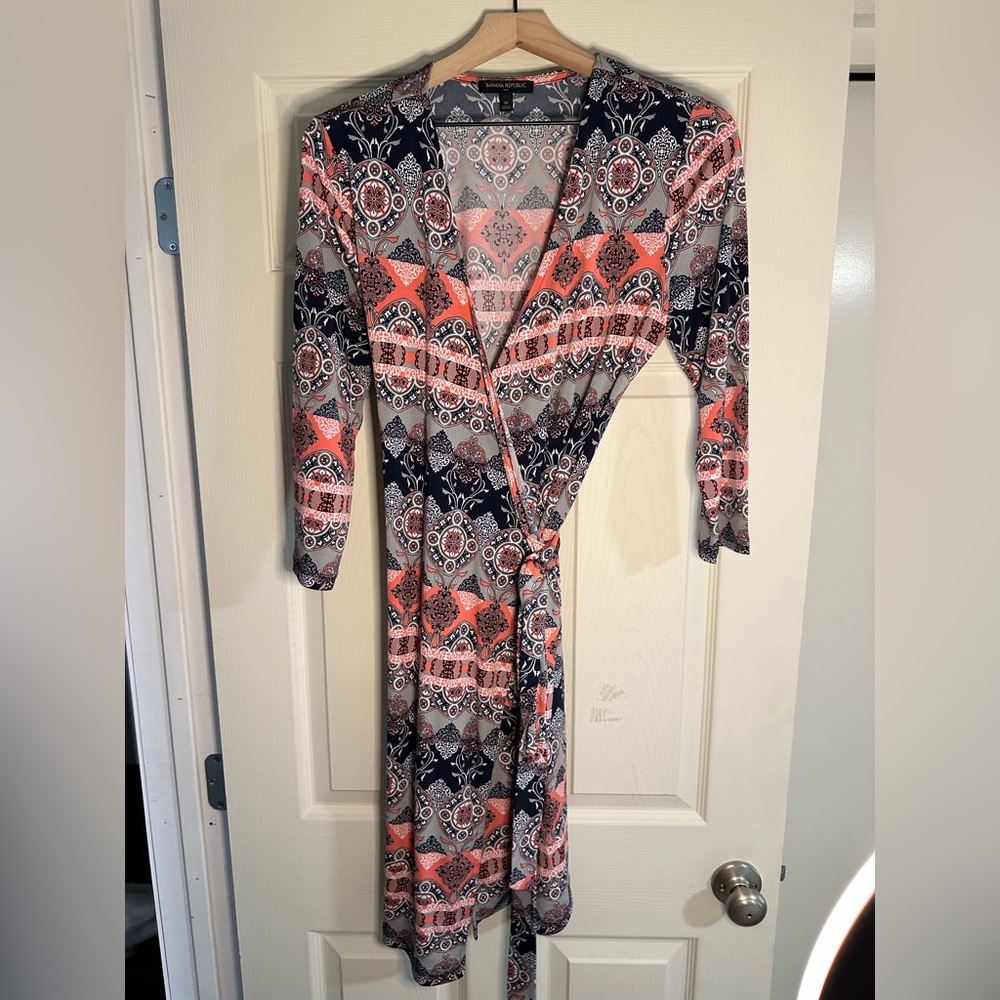 Banana Republic Coral & Navy Wrap Dress - Size Medium - 39 inches long